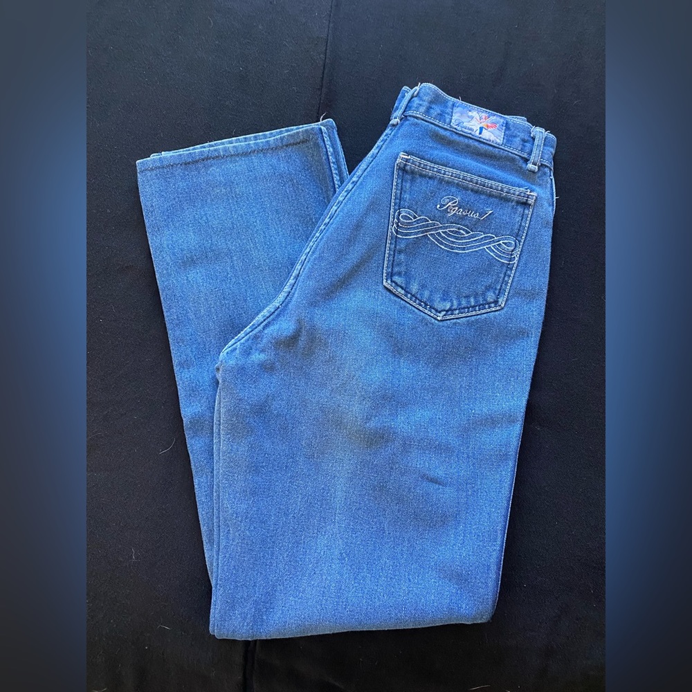 VTG Pegasus 1 High Waisted Straight Leg Jeans. Distressed Medium Wash. Size 12.
